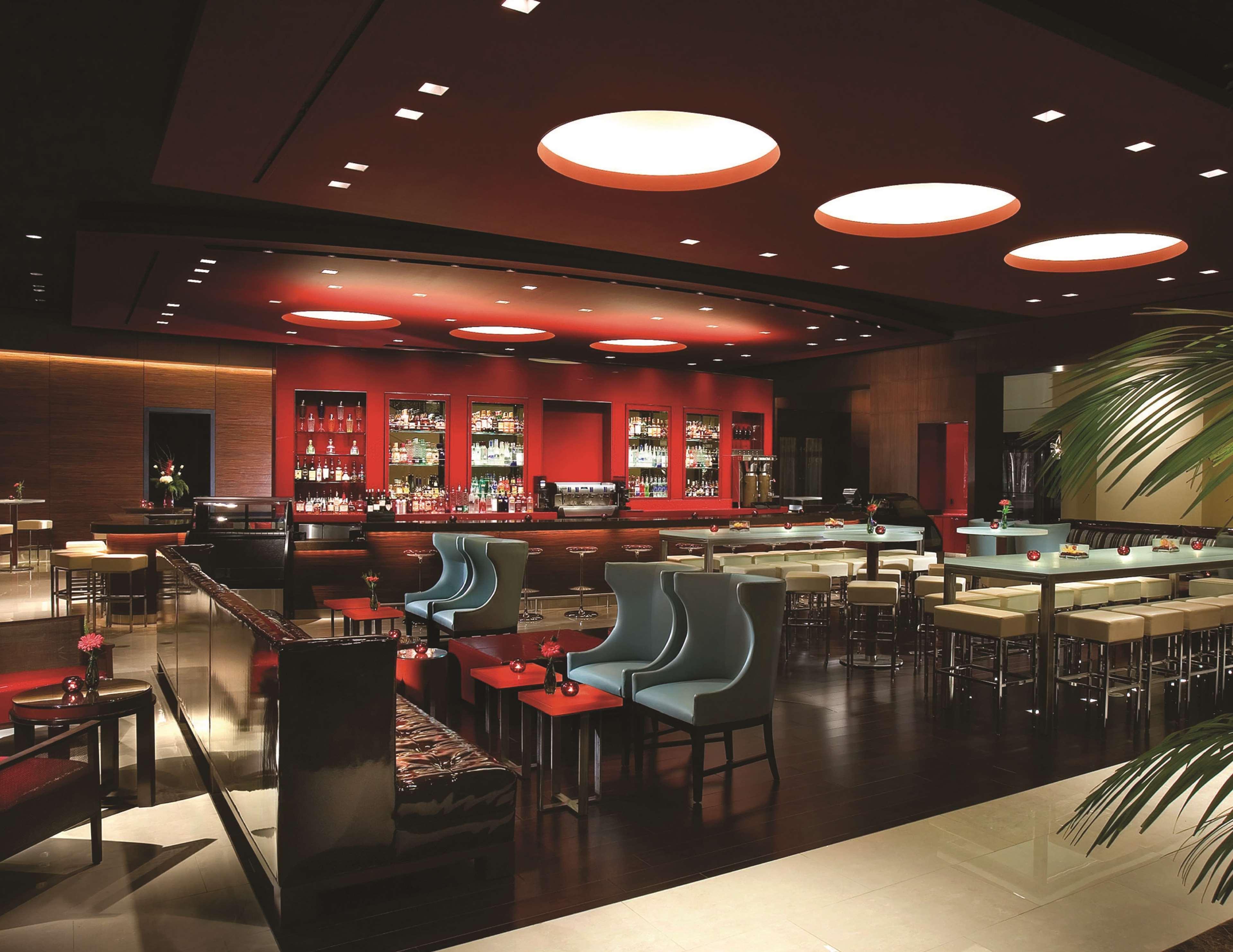 Hilton Anatole Hotel Далас Екстериор снимка